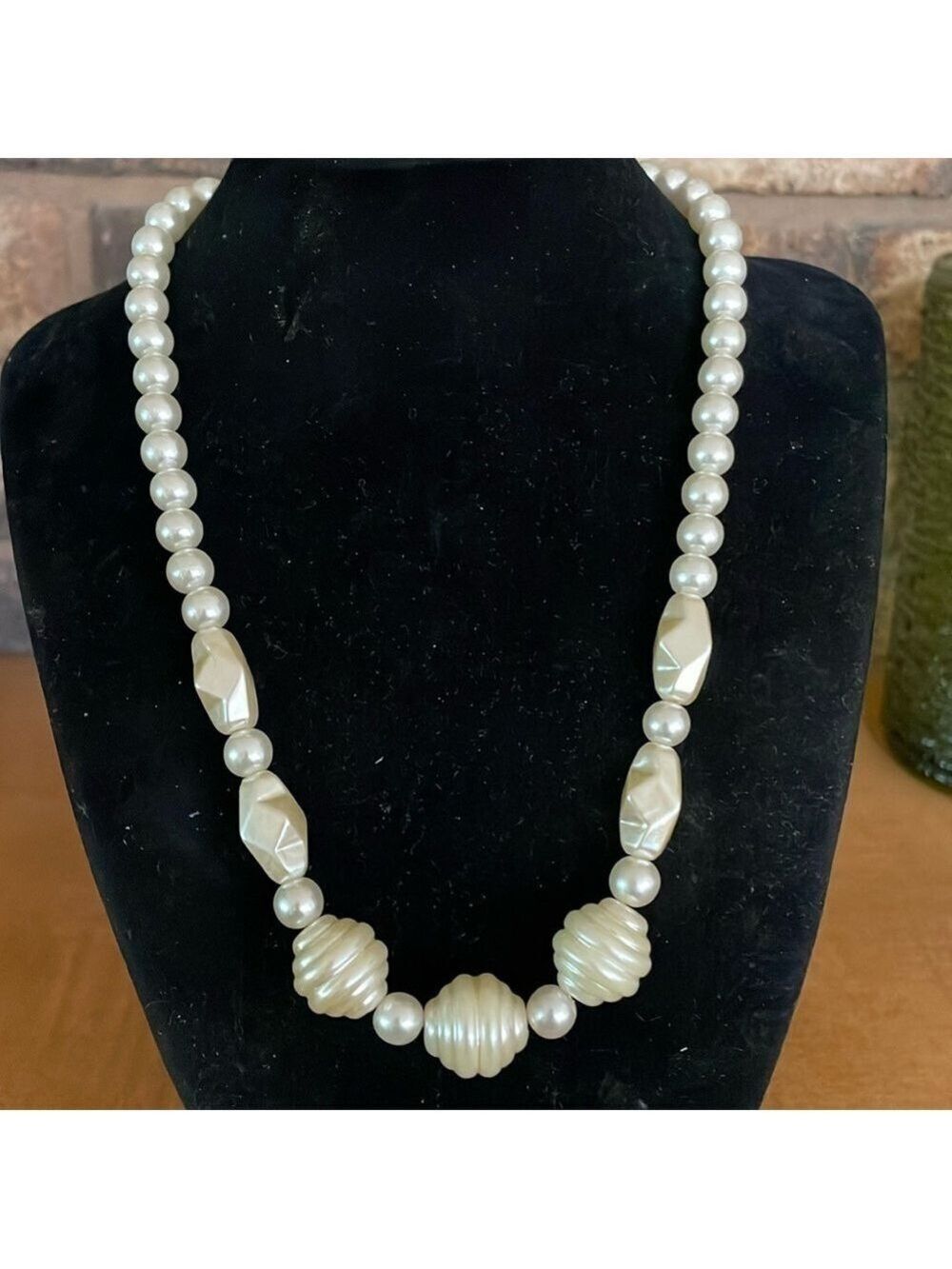 Vintage Faux Pearl beaded necklace